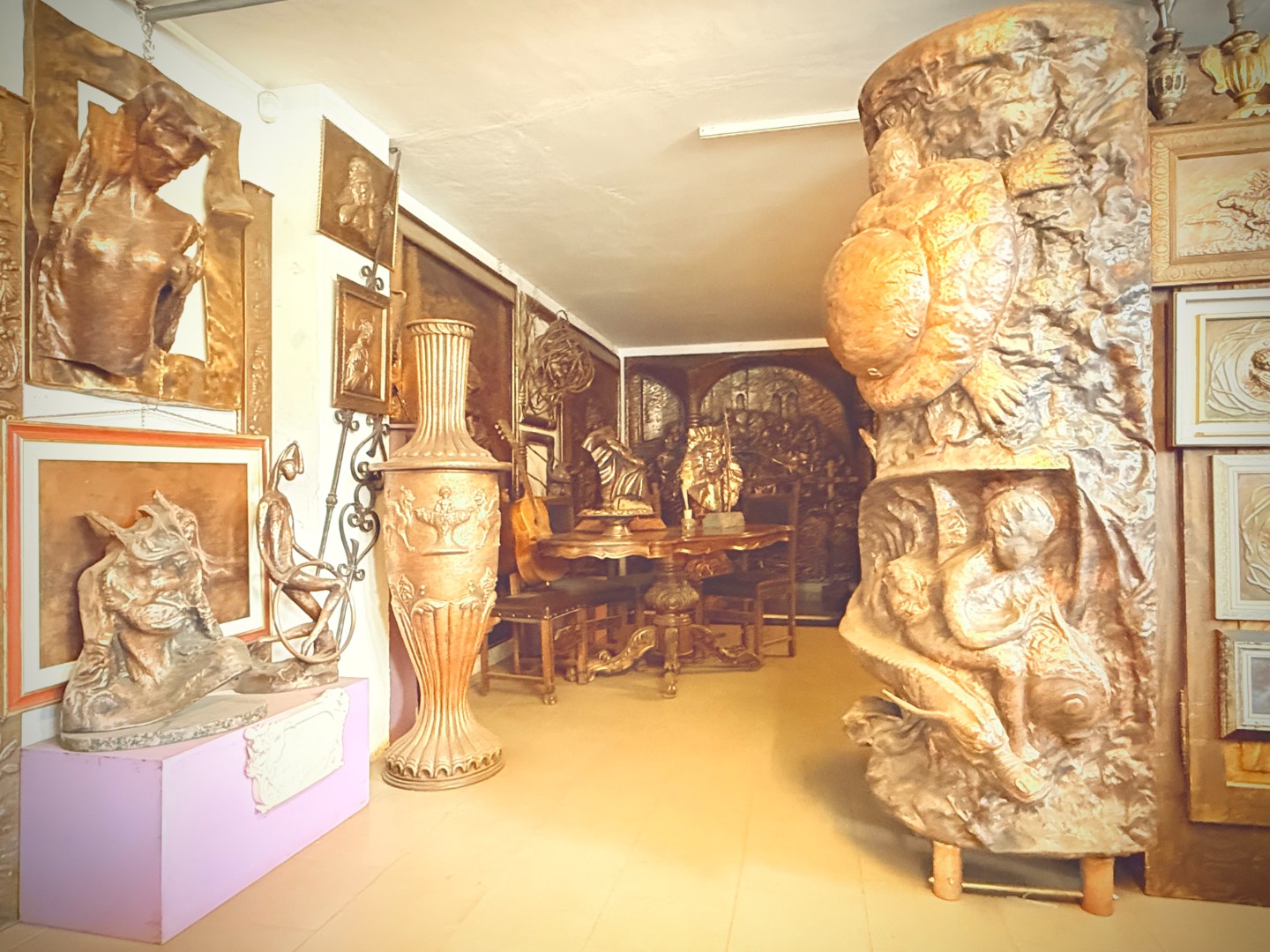 Esposizione Opere di Ferdy & Claudia Galleria Europa Carano Ville di Fiemme Trentino